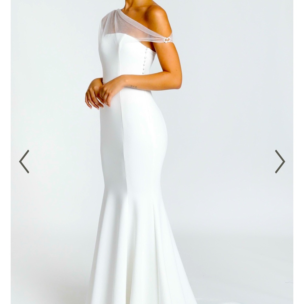 Wedding dress- ordered from showpo.com but couldn’t return it. Brand new!